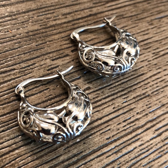 Sterling Puffy Leaf Vine Filigree Hoop Earrings - Picture 4 of 13
